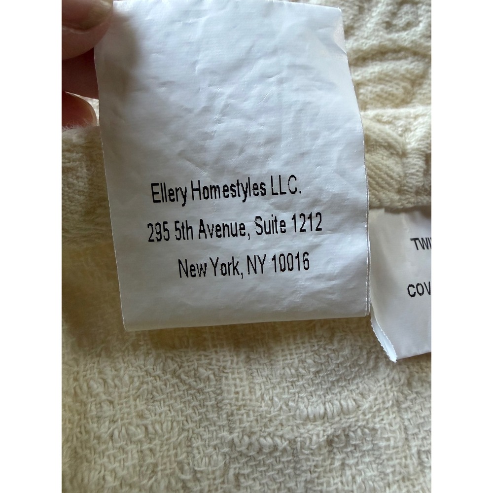 Vue by Ellery Vintage Off White Twin Cotton Coverlet Embossed Medallion Portugal - Picture 4 of 9